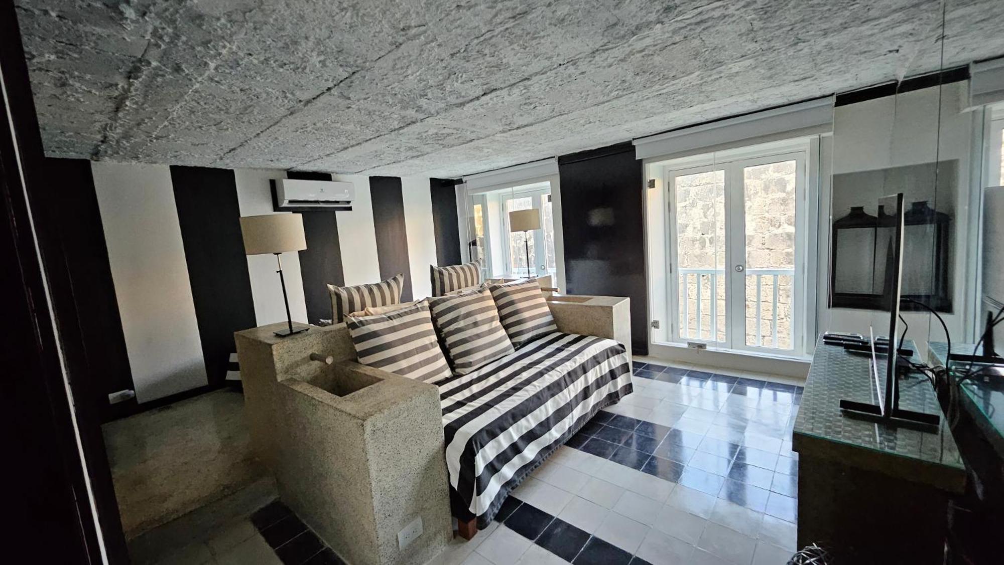 Apartamento Duplex Vista Al Mar Y Murallas Nuevo En La Ciudad Amurallada Apartment Cartagena Exterior photo