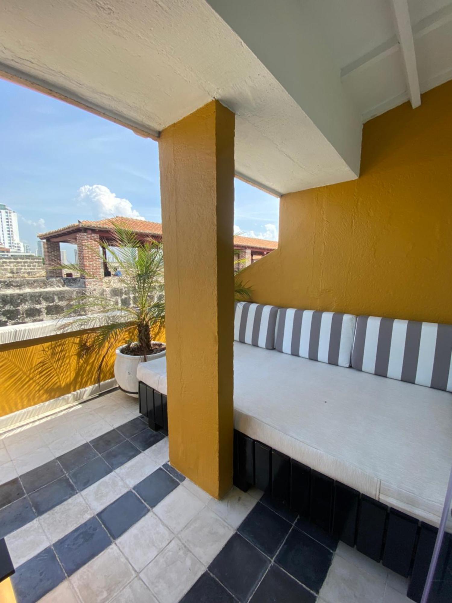 Apartamento Duplex Vista Al Mar Y Murallas Nuevo En La Ciudad Amurallada Apartment Cartagena Exterior photo