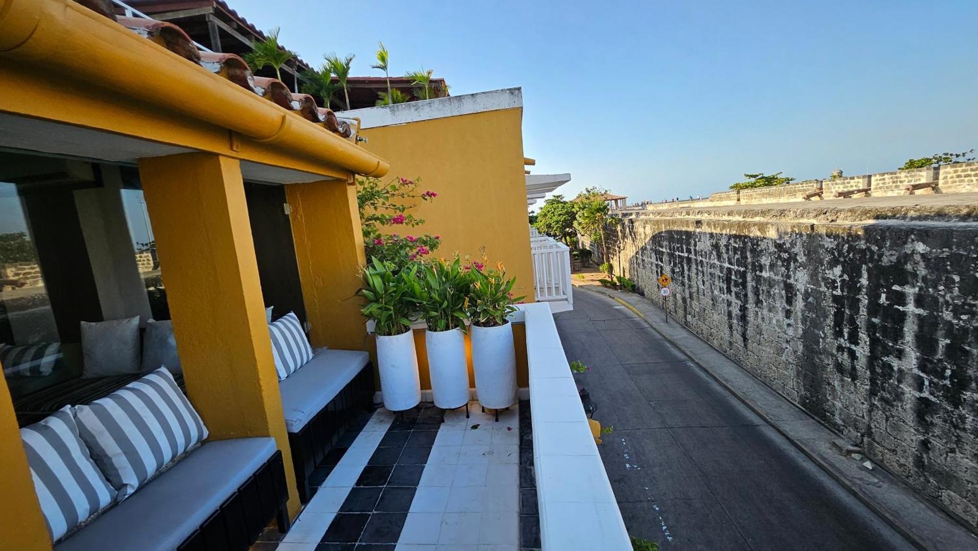 Apartamento Duplex Vista Al Mar Y Murallas Nuevo En La Ciudad Amurallada Apartment Cartagena Exterior photo