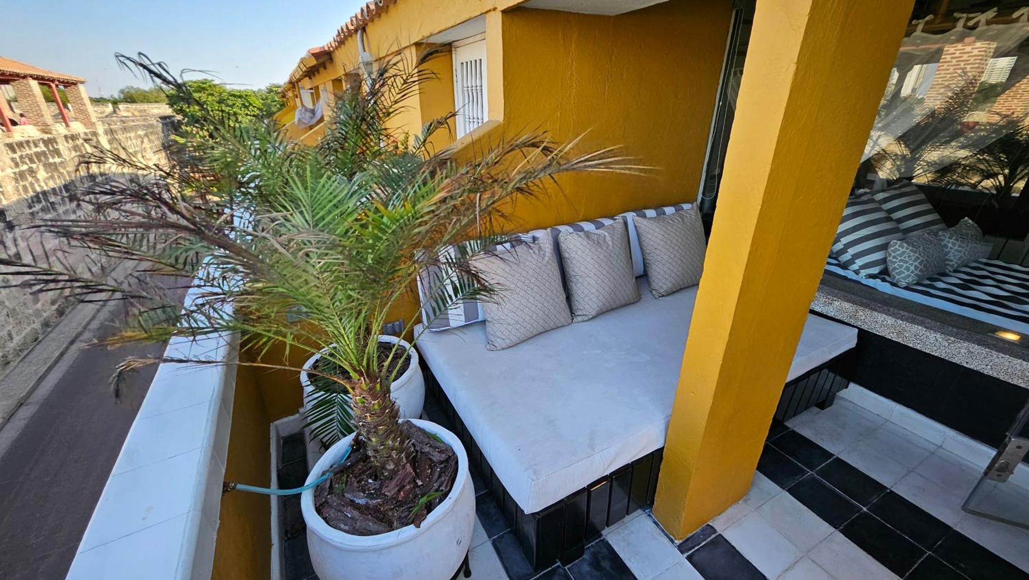 Apartamento Duplex Vista Al Mar Y Murallas Nuevo En La Ciudad Amurallada Apartment Cartagena Exterior photo